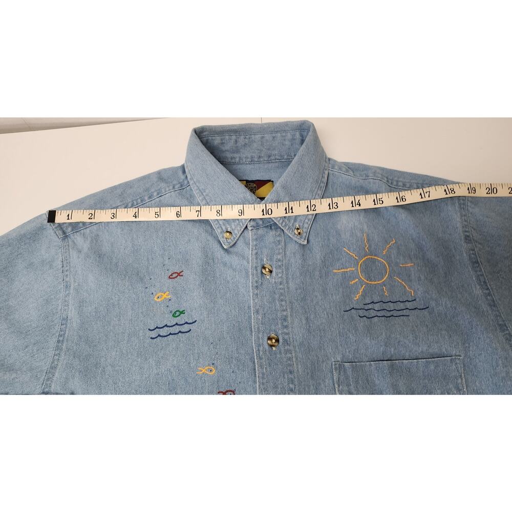Vtg Camp Creek Women's Denim Short Sleeve Shirt with Beach Scene Top Size Small - Picture 4 of 13